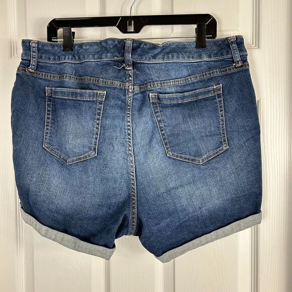 Torrid Women Size 20 Shorts Stretch Rolled Hem Denim Blue Jean Cotton Spandex H4 - Picture 7 of 12